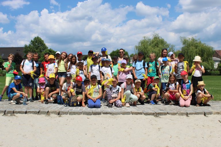 Zdjęcie grupowe półkolonie 2023 wilkowice