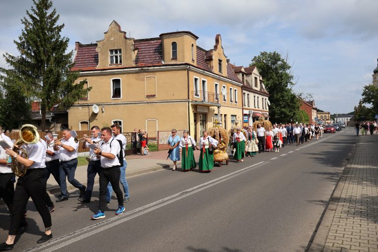 pochód dożynkowy w Tworogu 2023